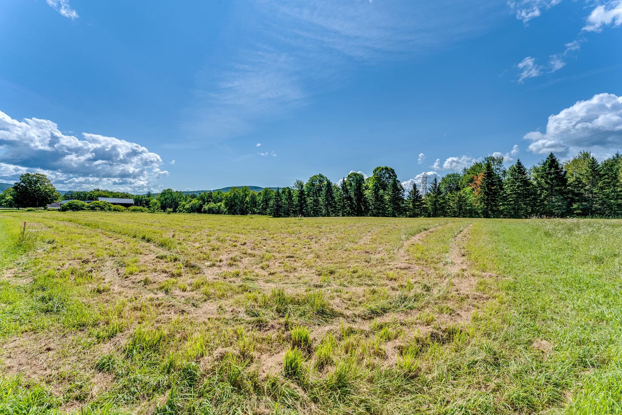 2739 Crossett Hill Road, Unit 4 Duxbury, VT 05676 - Photo 23 of 32