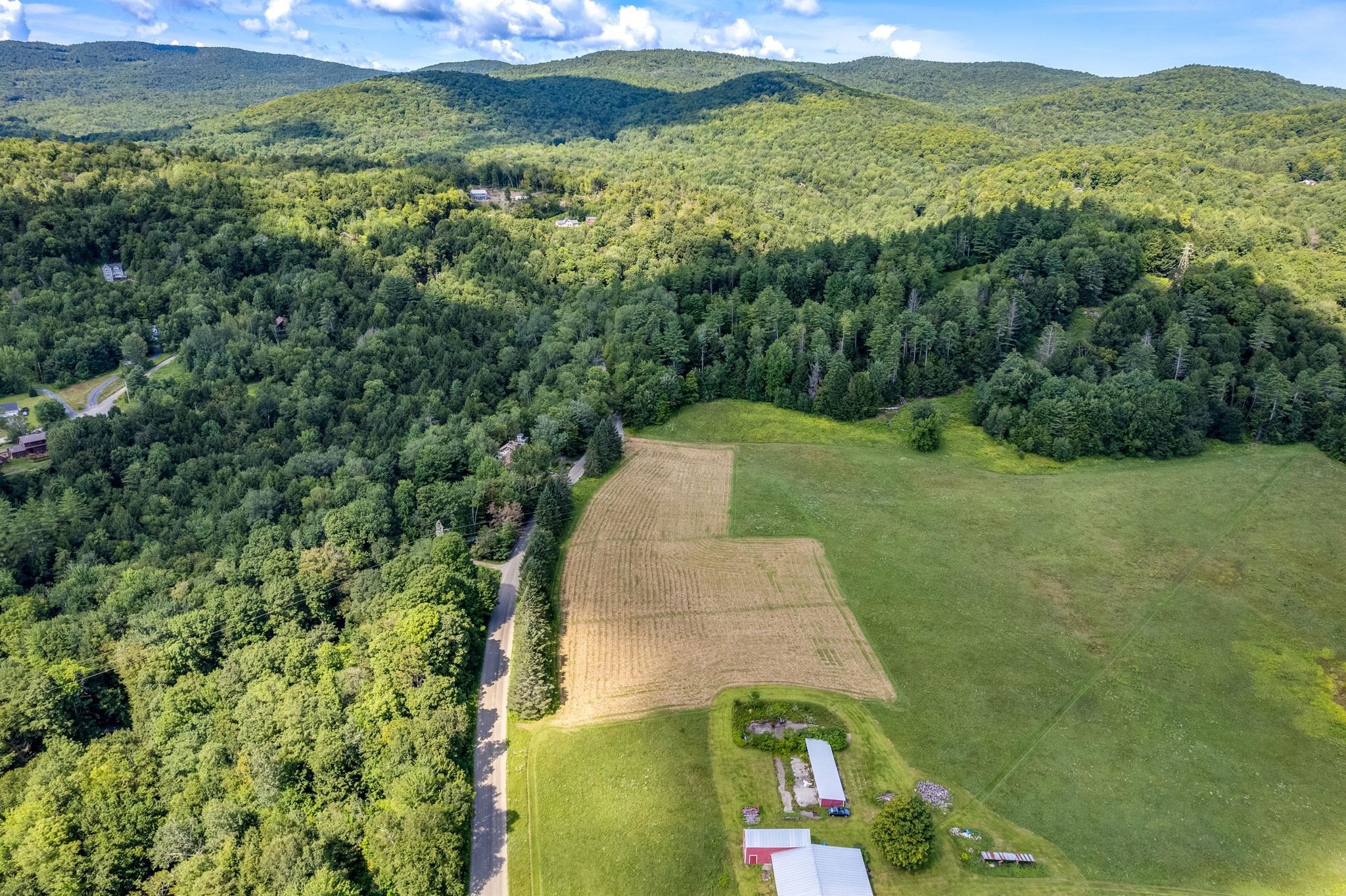 2739 Crossett Hill Road, Unit 4 Duxbury, VT 05676 - Photo 7 of 32