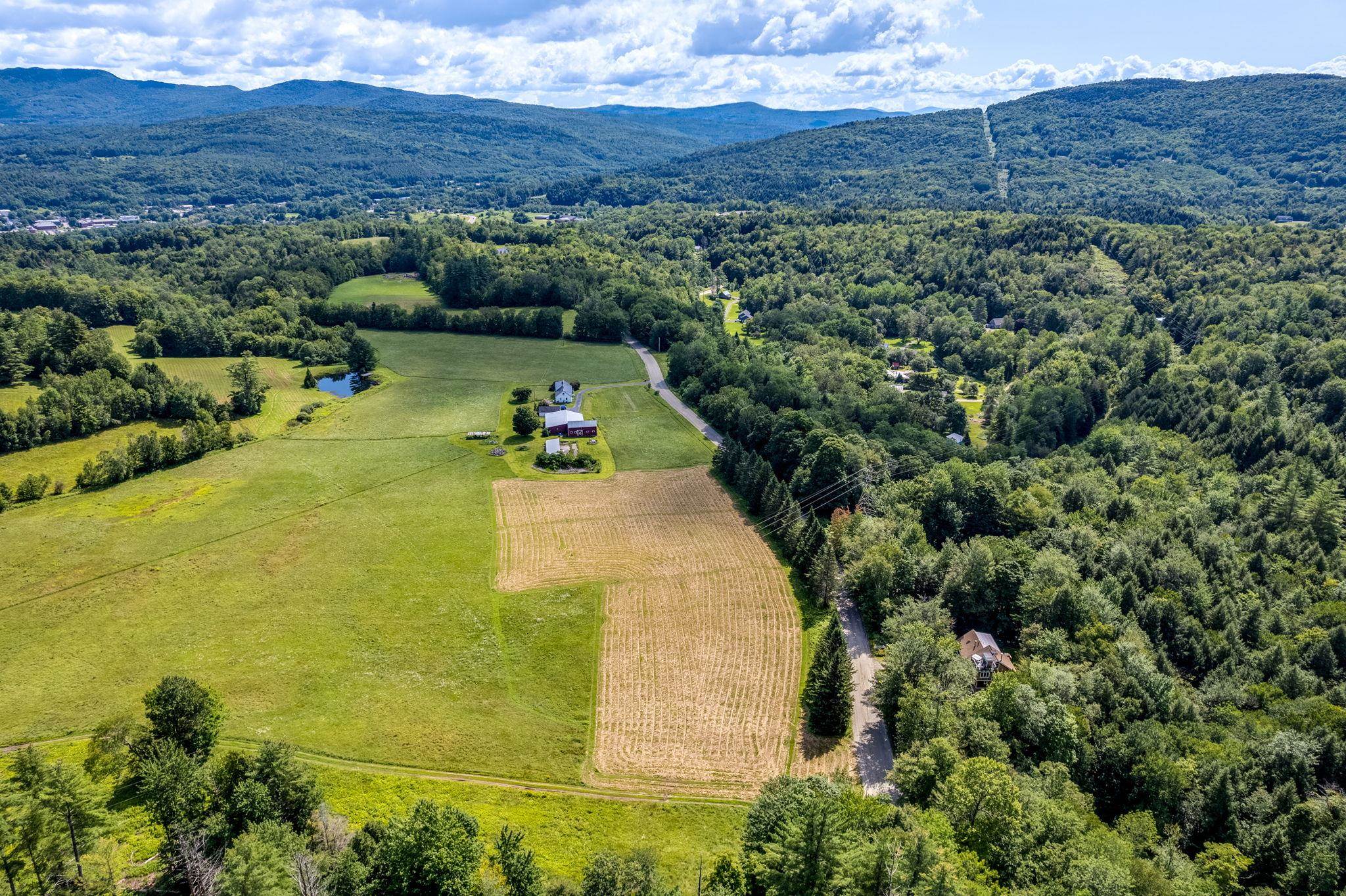 2739 Crossett Hill Road, Unit 4 Duxbury, VT 05676 - Photo 10 of 32