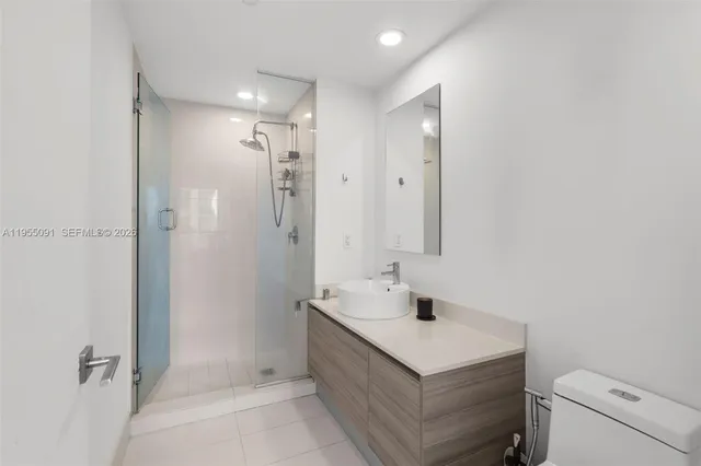 $625,000 | 121 Northeast 34th Street, Unit 3001, Miami, FL 33137