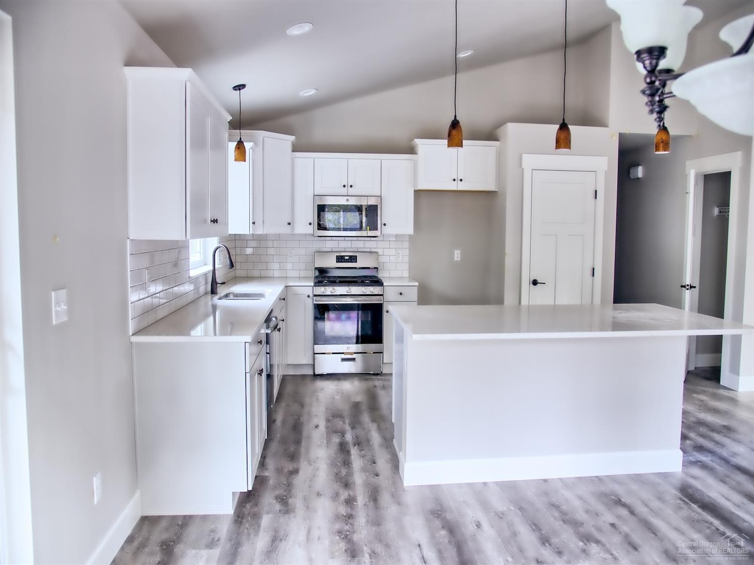 17006 Jacinto Road Bend, OR 97707 - Photo 9 of 24 Additional Photo