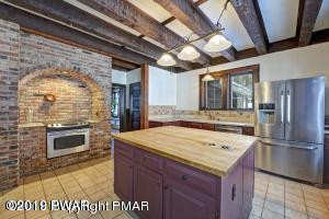 194 Monomonock Road Cresco, PA 18326 - Photo 9 of 35 Kitchen