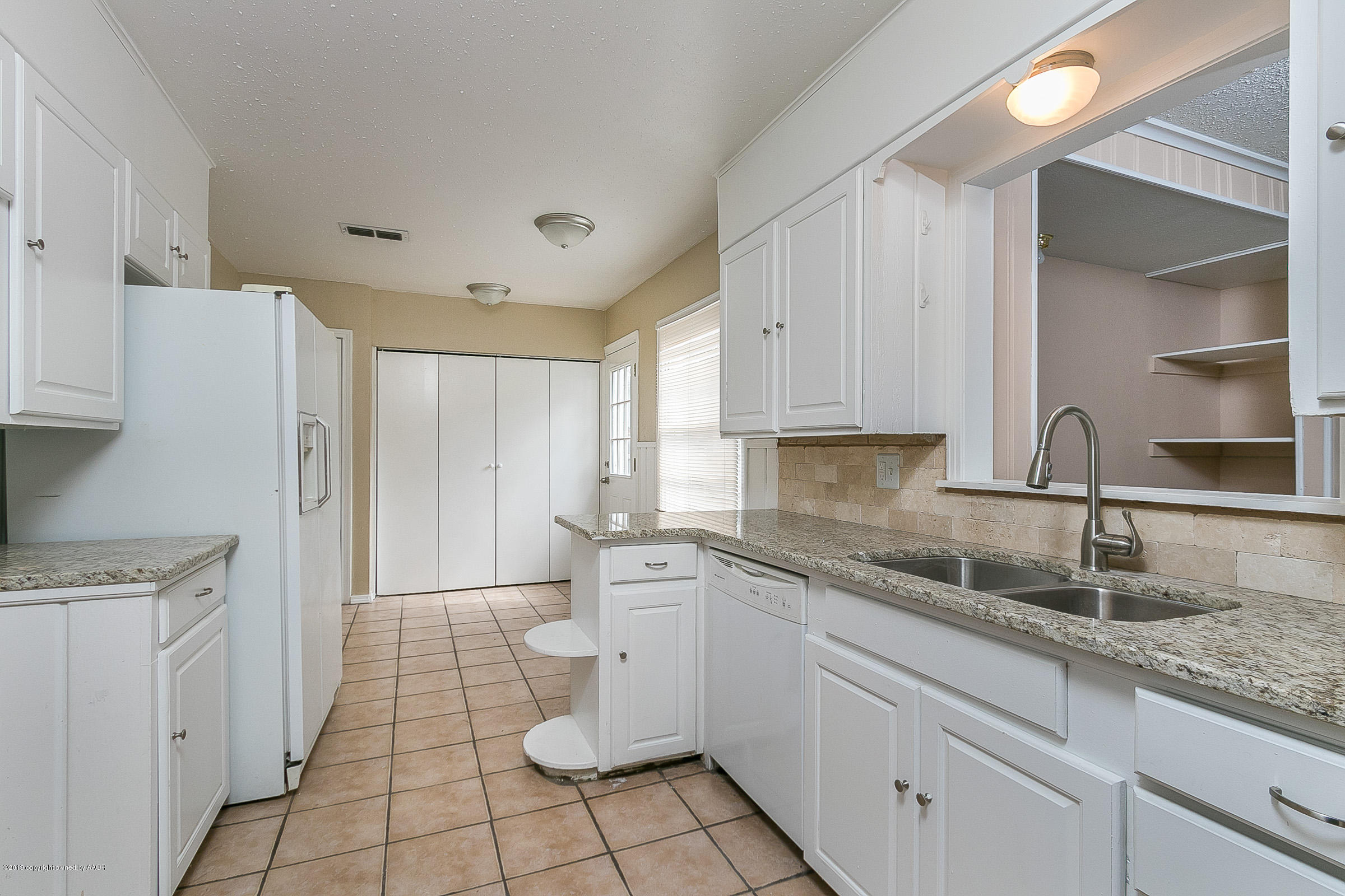 3515 South Rusk Street Amarillo, TX 79109 - Photo 8 of 21 Kitchen