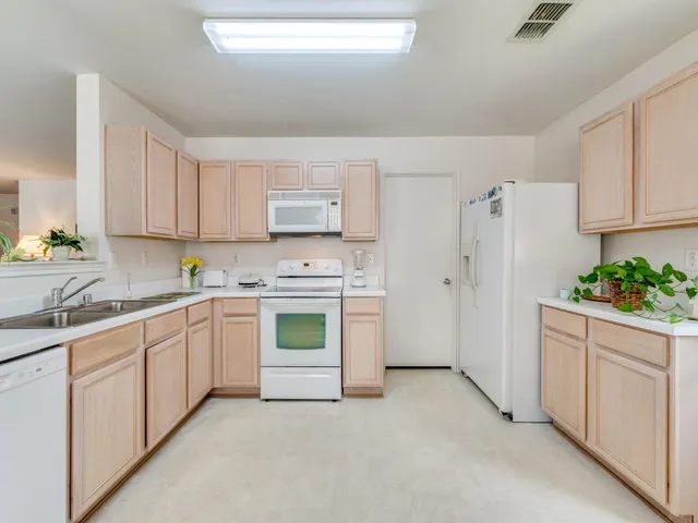 $318,000 | 5305 Mountain Pointe Drive, McKinney, TX 75071