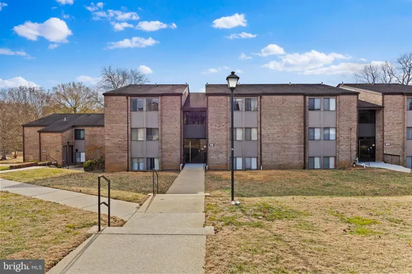 $2,400 | 10118 Little Pond Place, Unit 5, Montgomery Village, MD 20886
