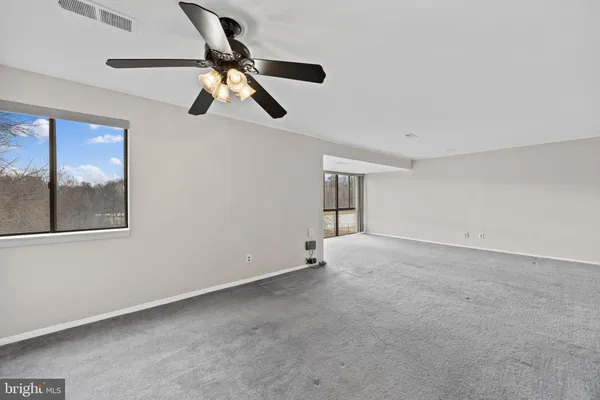 $2,295 | 10118 Little Pond Place, Unit 5, Montgomery Village, MD 20886