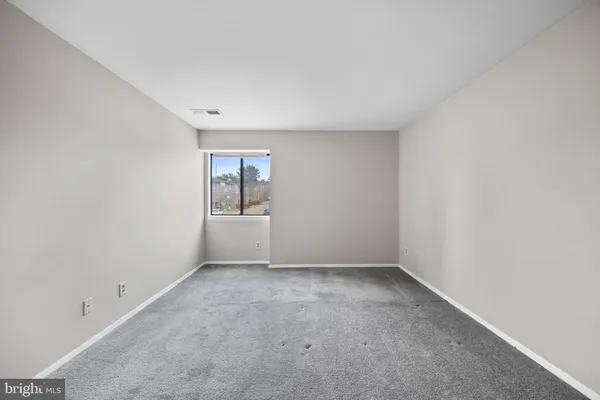 $2,295 | 10118 Little Pond Place, Unit 5, Montgomery Village, MD 20886