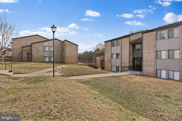 $2,295 | 10118 Little Pond Place, Unit 5, Montgomery Village, MD 20886