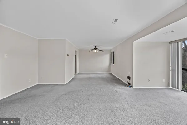 $2,295 | 10118 Little Pond Place, Unit 5, Montgomery Village, MD 20886