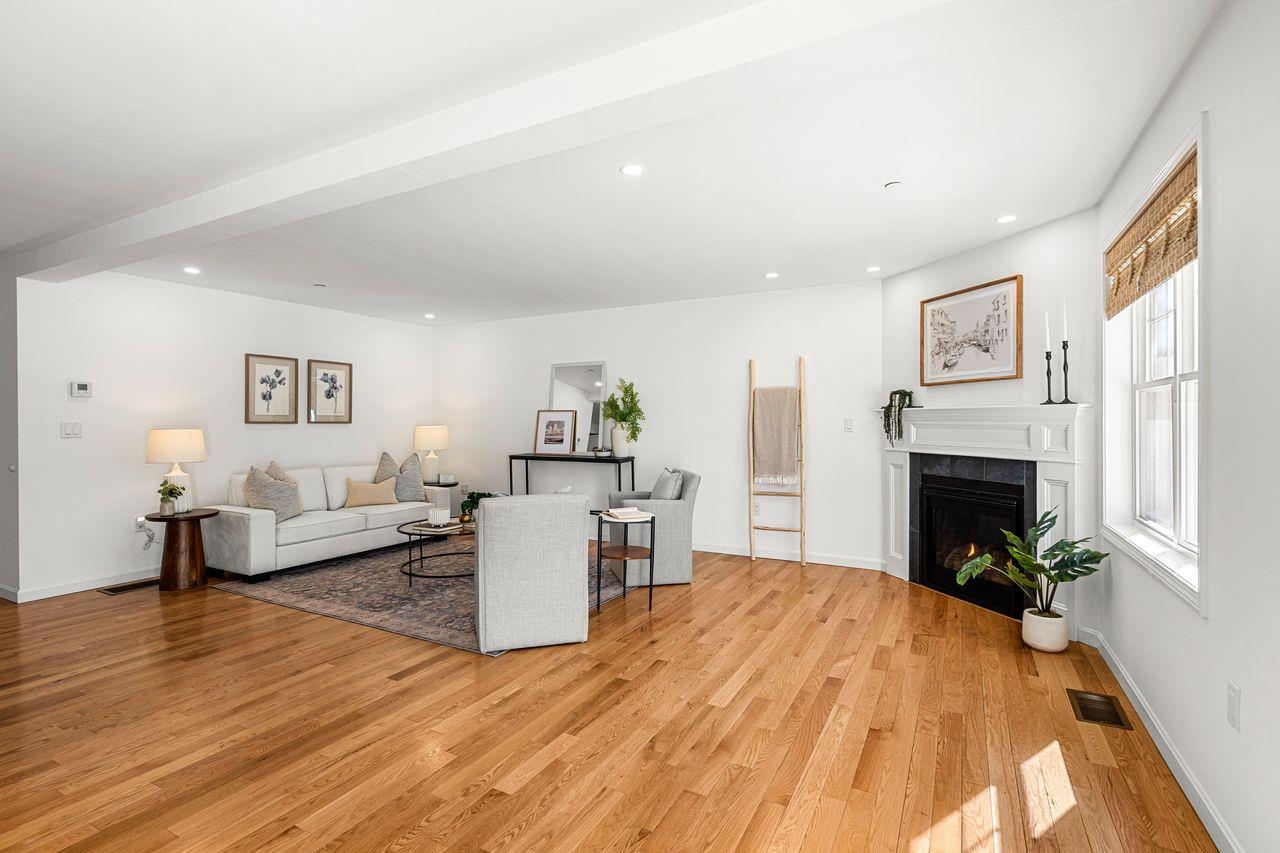 211 Woodview Way Manchester, NH 03102 - Photo 13 of 46