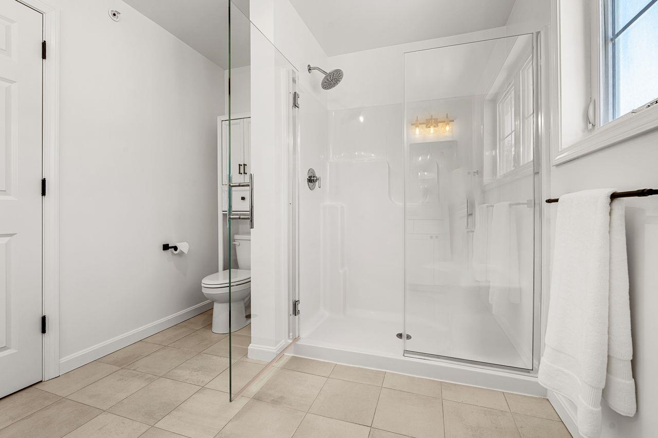 211 Woodview Way Manchester, NH 03102 - Photo 22 of 46