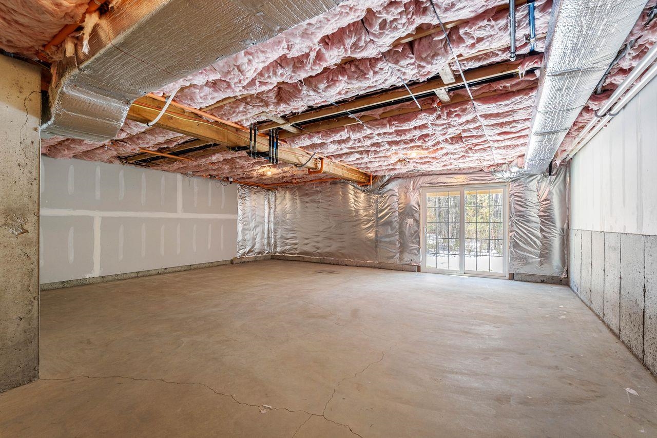 211 Woodview Way Manchester, NH 03102 - Photo 31 of 46