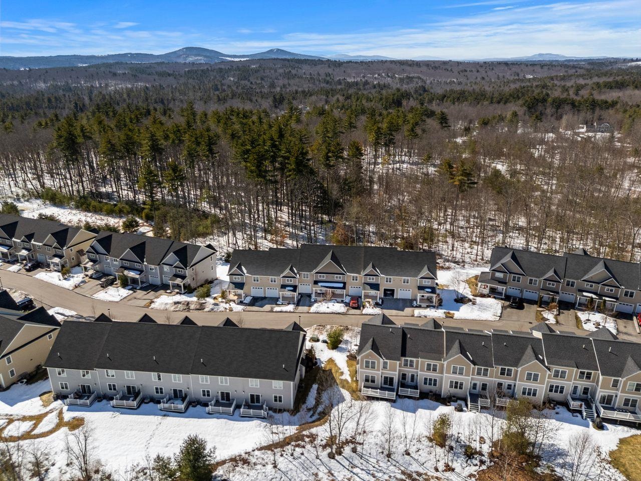 211 Woodview Way Manchester, NH 03102 - Photo 36 of 46