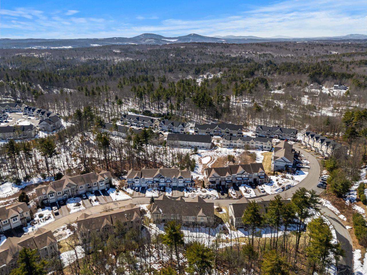 211 Woodview Way Manchester, NH 03102 - Photo 37 of 46