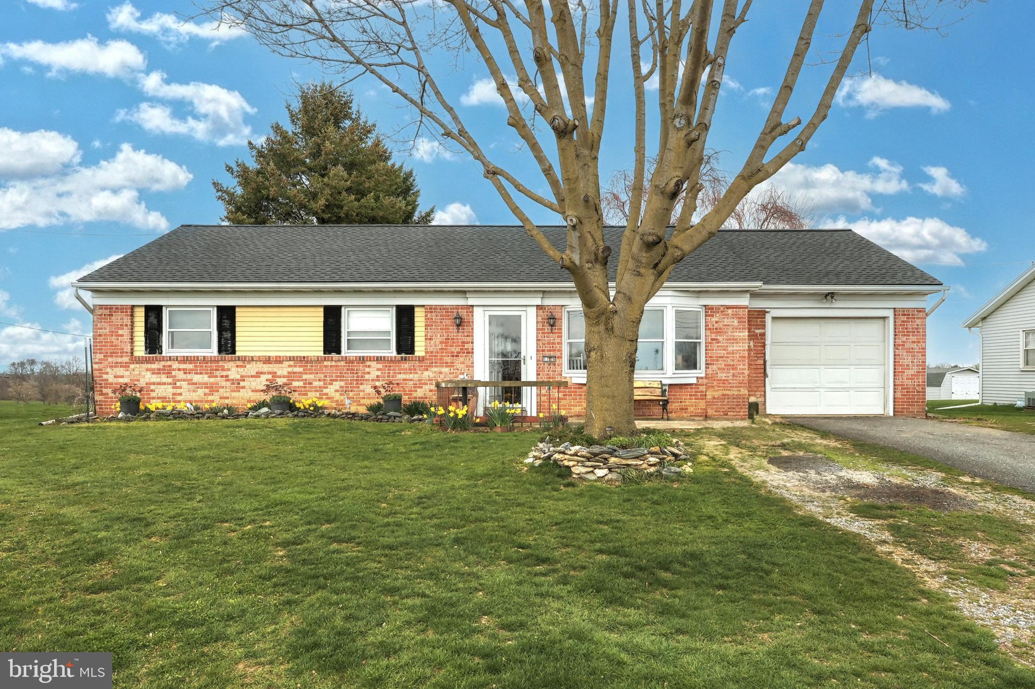 1745 Pioneer Road Lancaster, PA 17602 - Photo 1 of 38 Gallery Image 1