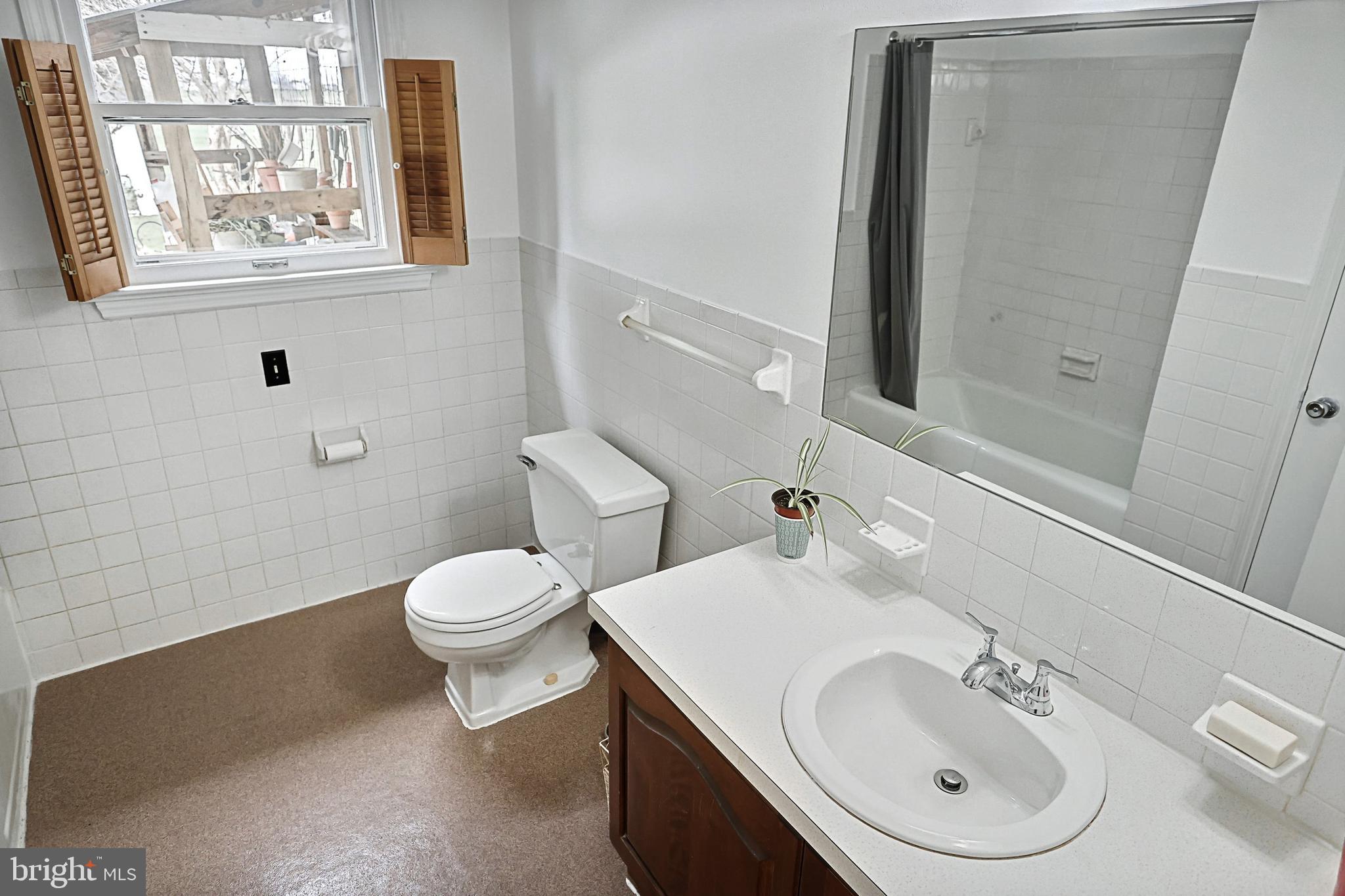 1745 Pioneer Road Lancaster, PA 17602 - Photo 17 of 38 Gallery Image 17