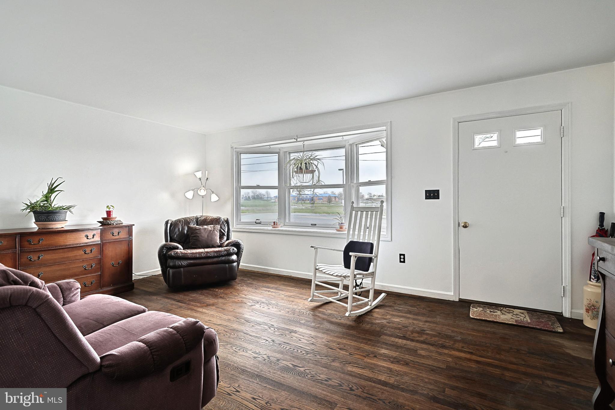1745 Pioneer Road Lancaster, PA 17602 - Photo 7 of 38 Gallery Image 7