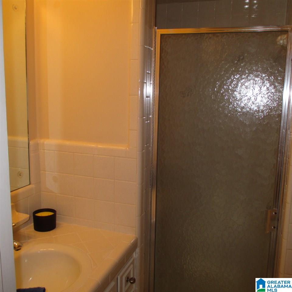220 20th Street Oneonta, AL 35121 - Photo 12 of 20