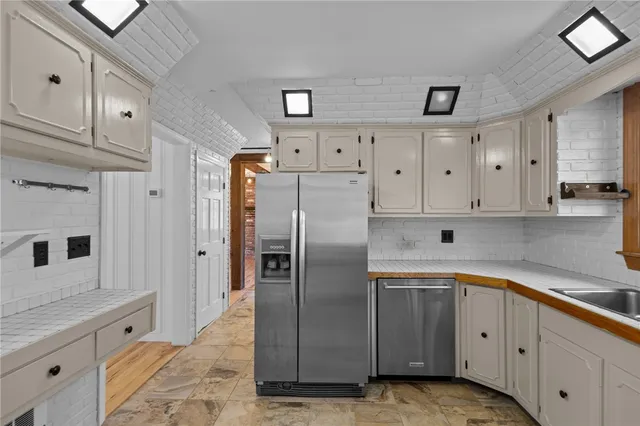 $599,900 | 477 Hope Furnace Road, Coventry, RI 02831