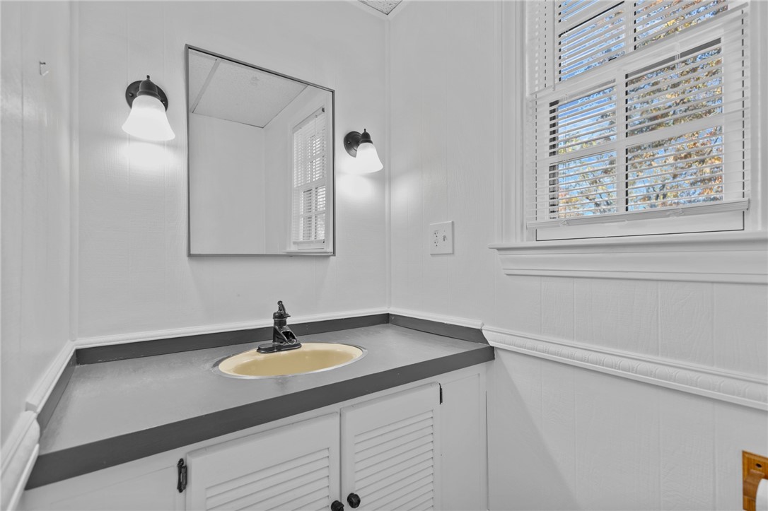 477 Hope Furnace Road Coventry, RI 02831 - Photo 20 of 50