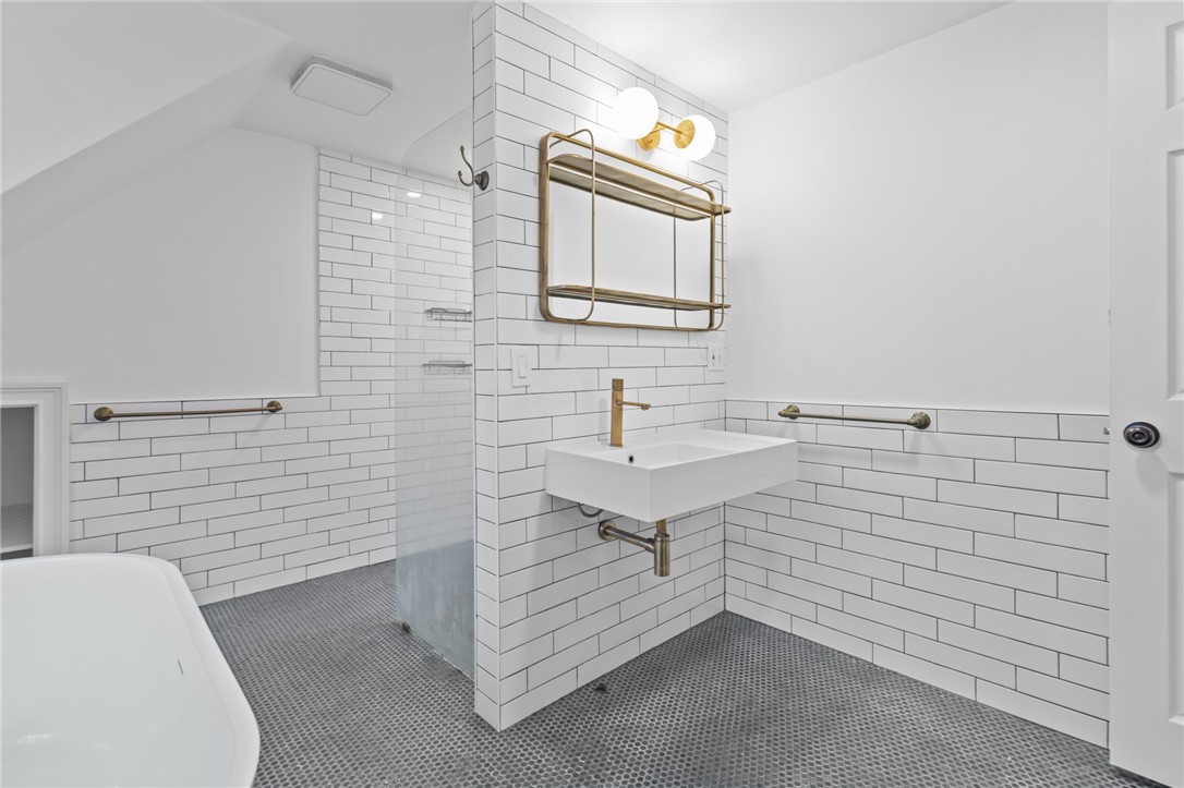 477 Hope Furnace Road Coventry, RI 02831 - Photo 38 of 50