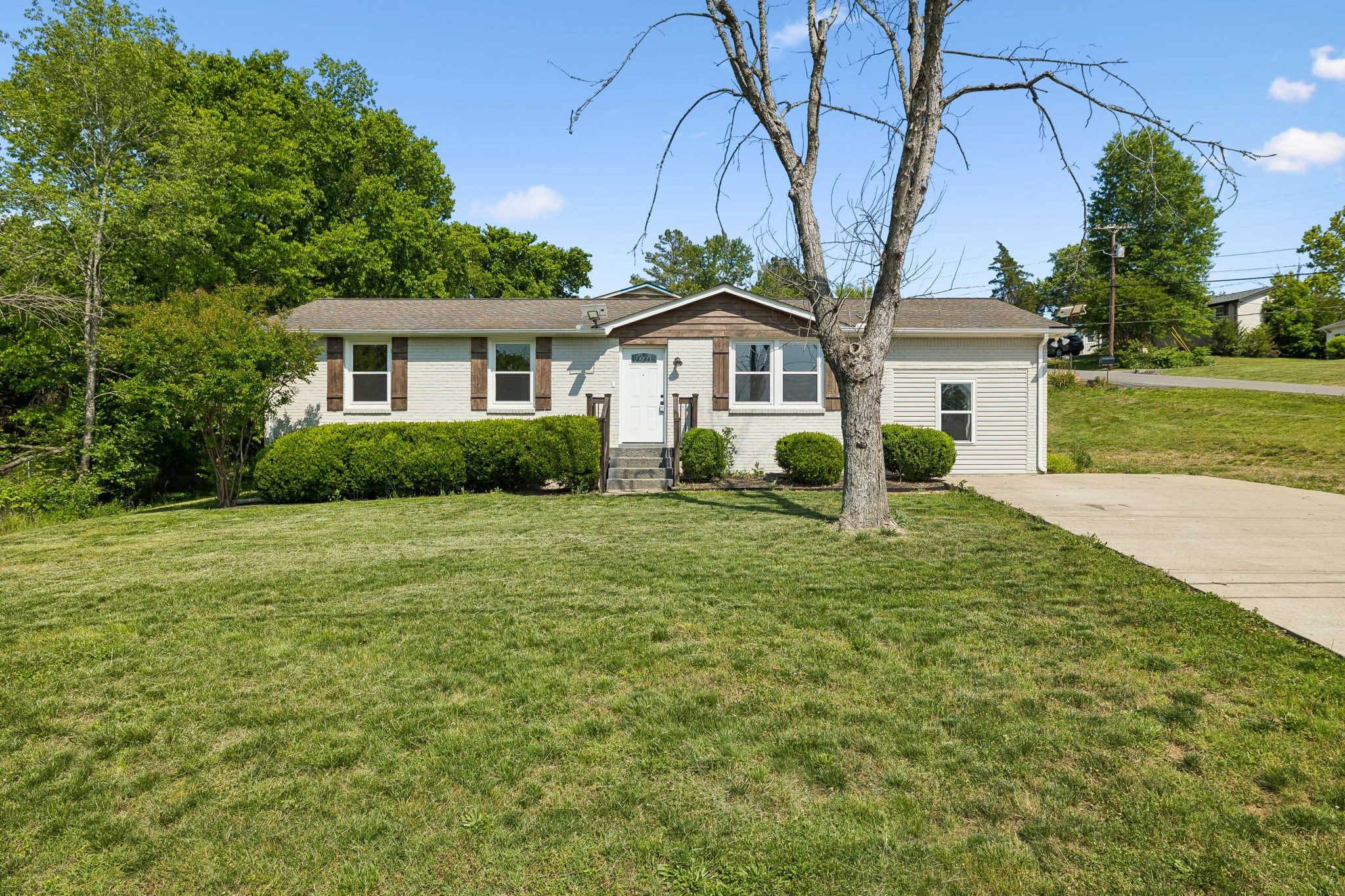 200 South Valley Road Hendersonville, TN 37075 - Photo 3 of 41