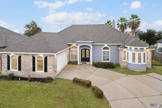 $484,950 | 1951 Squirewood Drive, Harvey, LA 70058