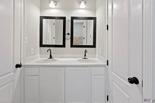 $484,950 | 1951 Squirewood Drive, Harvey, LA 70058