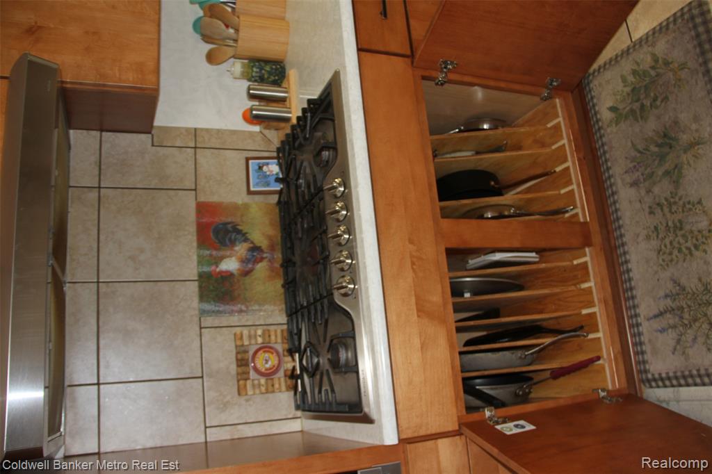 4092 Woodstock Road Waterford, MI 48328 - Photo 15 of 63