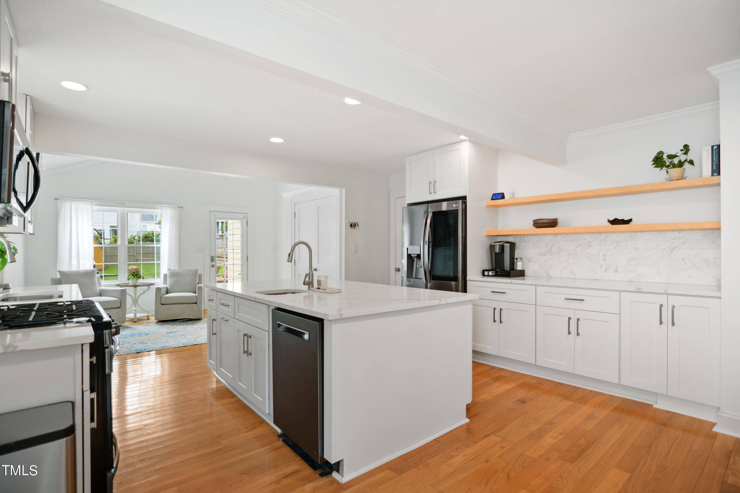406 Glascock Street Raleigh, NC 27604 - Photo 4 of 23 05