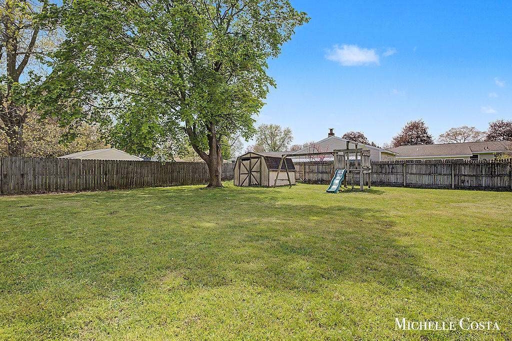 7697 Hollyhock Avenue Jenison, MI 49428 - Photo 29 of 32 3X0A1512