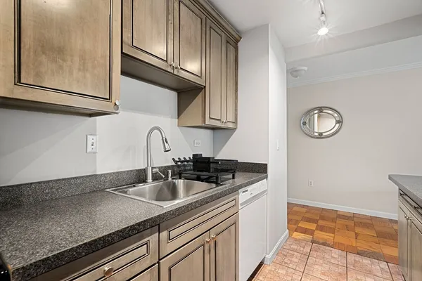 $4,700 | 2 Hawthorne Place, Unit 17M, Boston, MA 02114