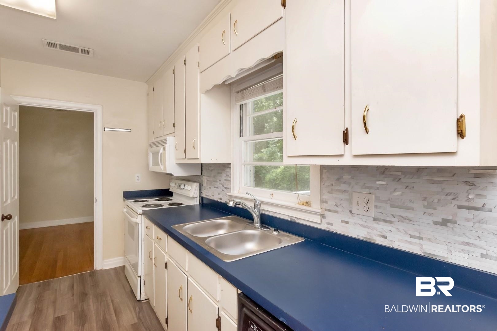 102 Blacksher Court Mobile, AL 36606 - Photo 10 of 23