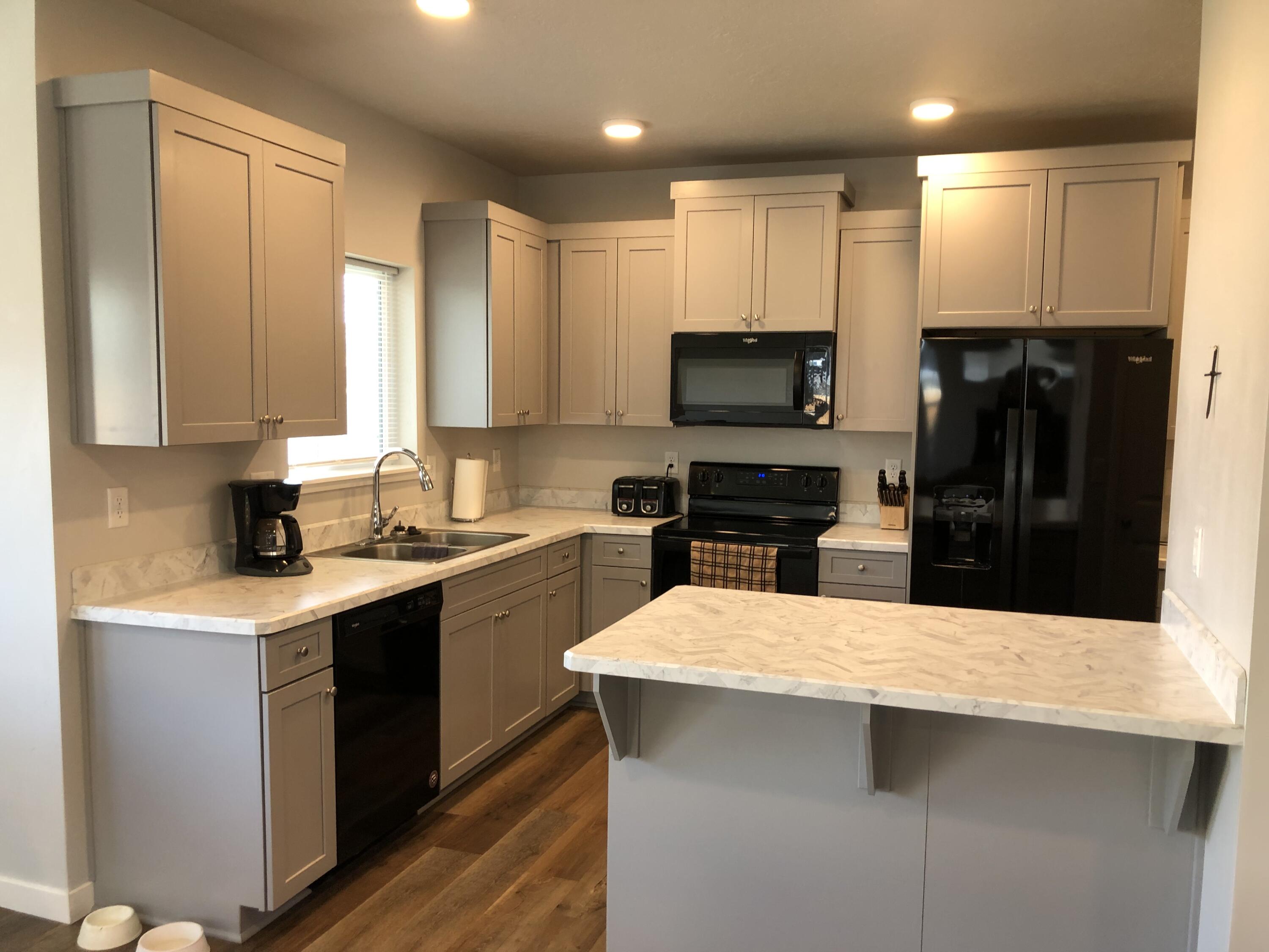 2492 Northeast Colleen Road Prineville, OR 97754 - Photo 6 of 27 5B30D2A3-501C-42EF-9910-74DCCFDCB6EC