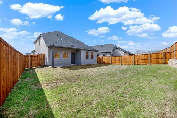 $2,350 | 508 Towerglen Drive, McKinney, TX 75071