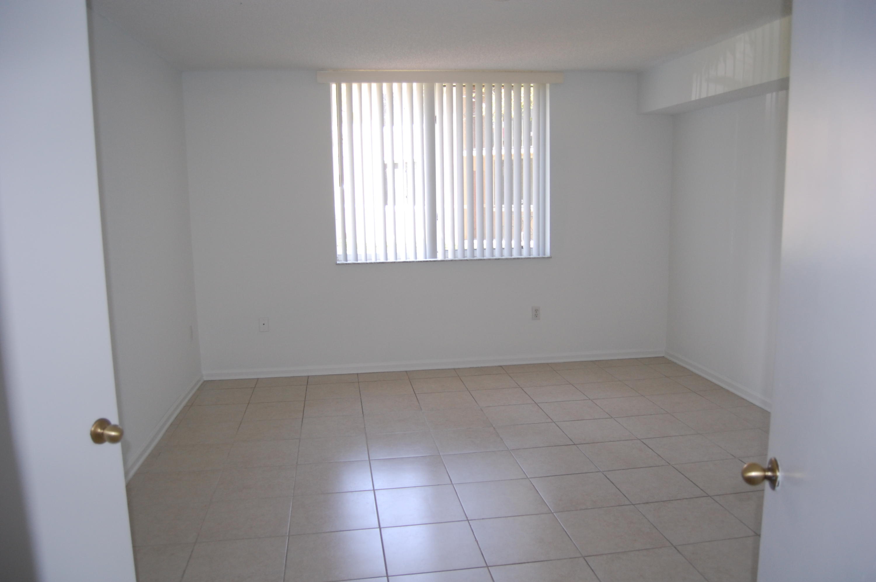 500 Scotia Drive, Unit 103 Hypoluxo, FL 33462 - Photo 6 of 15 DSC_0853
