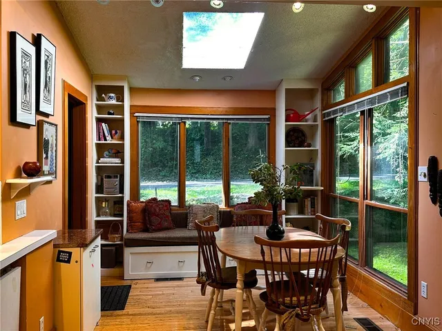 $499,000 | 2 Jordan Road, New Hartford, NY 13413