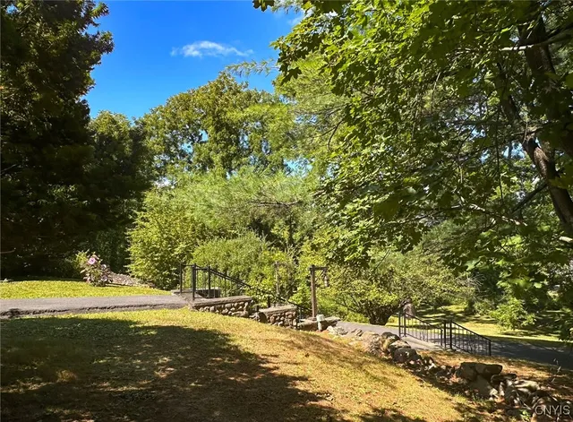 $499,000 | 2 Jordan Road, New Hartford, NY 13413