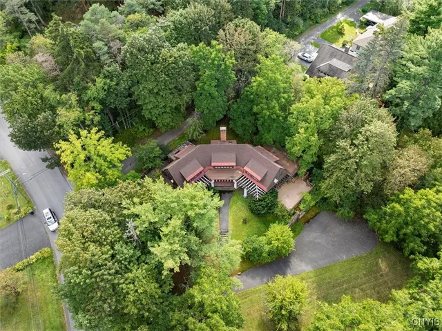 $499,000 | 2 Jordan Road, New Hartford, NY 13413