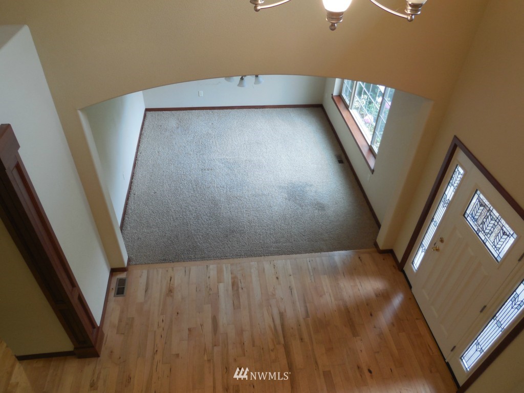 16444 Sylvester Road Southwest Burien, WA 98166 - Photo 6 of 15
