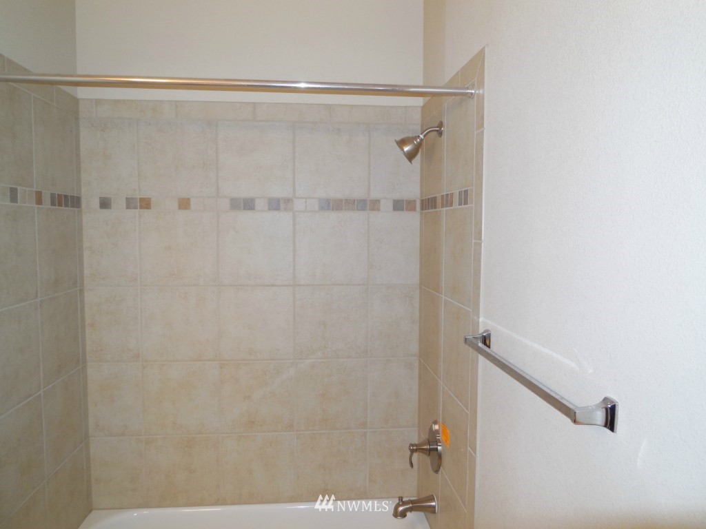 16444 Sylvester Road Southwest Burien, WA 98166 - Photo 7 of 15