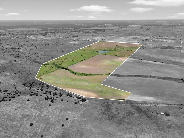 $1,000,000 | 10600 County Road 210, Bertram, TX 78605