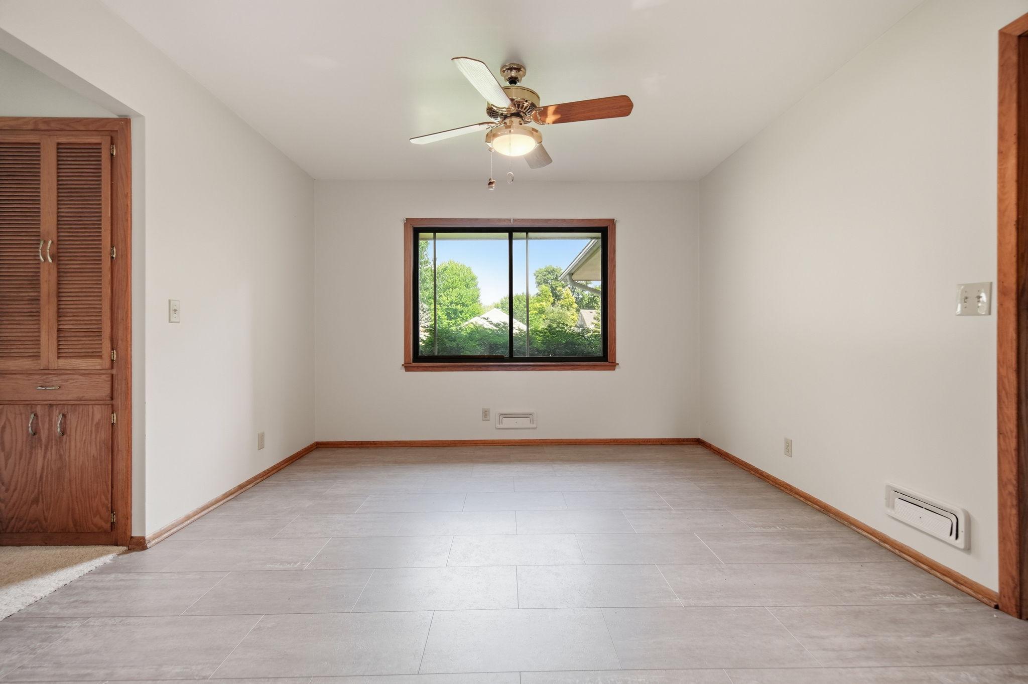 3511 Zane Avenue North Crystal, MN 55422 - Photo 15 of 39