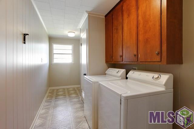 4321 Old Ferry Road Bourg, LA 70343 - Photo 8 of 15 Looking into the Utility Room.