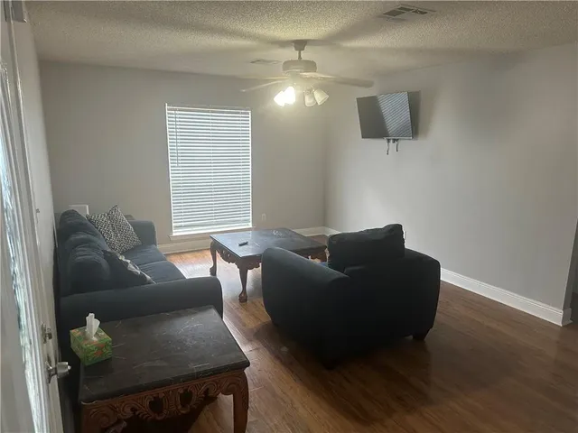 $1,500 | 2153 Greenwood Drive, Laplace, LA 70068