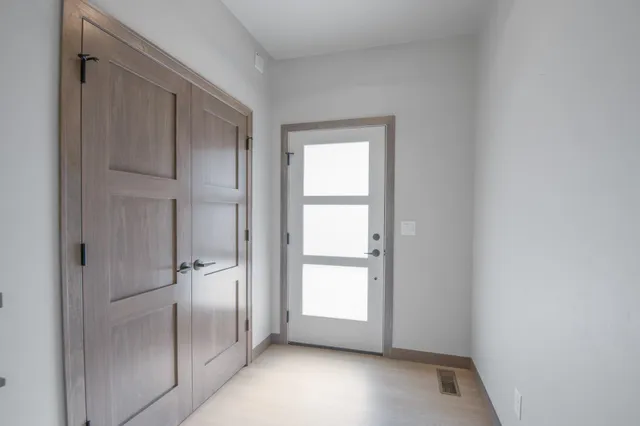 $649,900 | 3275 Evening Star Drive, Green Bay, WI 54311