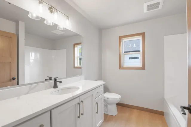 $649,900 | 3275 Evening Star Drive, Green Bay, WI 54311