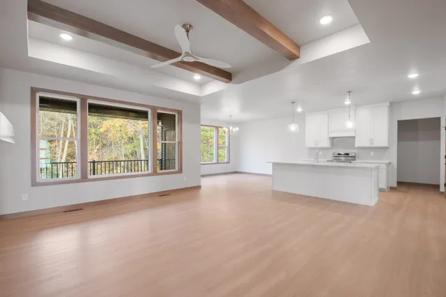 $649,900 | 3275 Evening Star Drive, Green Bay, WI 54311