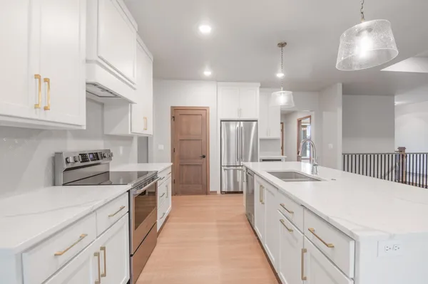 $624,900 | 3275 Evening Star Drive, Green Bay, WI 54311