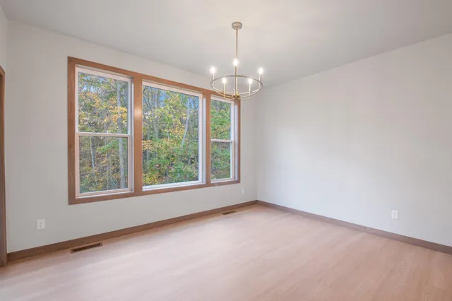 $649,900 | 3275 Evening Star Drive, Green Bay, WI 54311